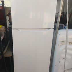 FRIGIDAIRE FRIDGE - T"66" W28 D"30"
