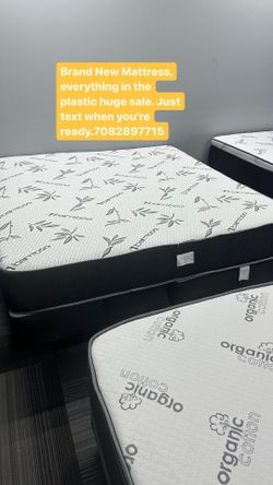 Huge sale for Mattress And Box Twin size #mattress and box 150.$ full 190$ Queen 200$ king 290$. free delivery free set up 708….289…7715… cash or Zell