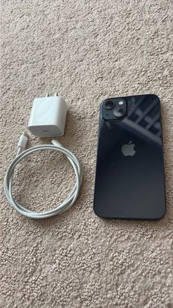 iPhone 13 (Amazing condition)