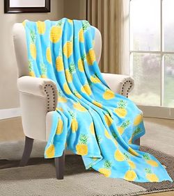 NEW TROPICAL PINEAPPLE BLANKET FLEECE TROW
