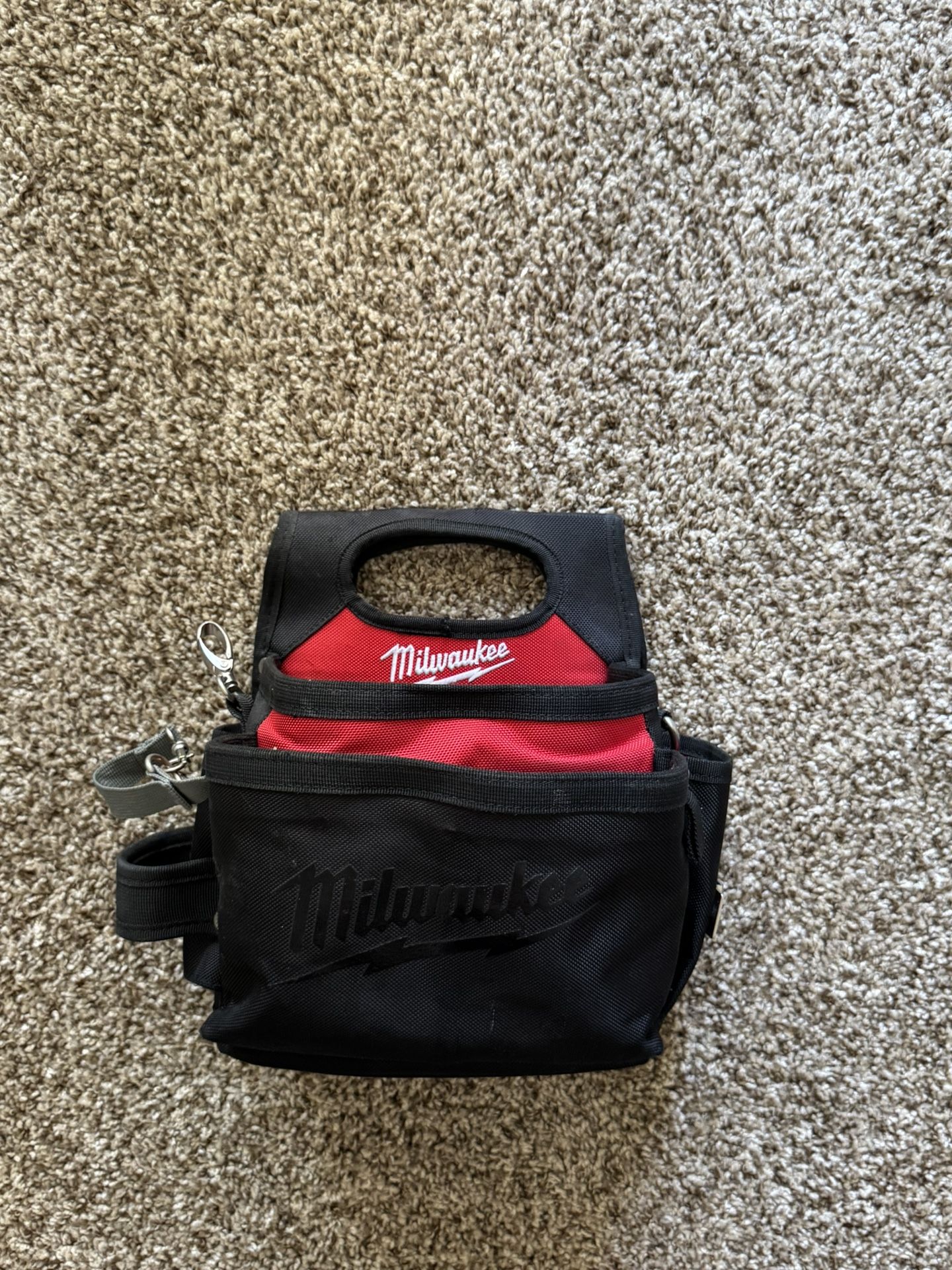 Milwaukee 15-Pocket Electricians Work Pouch