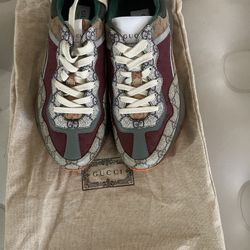 Gucci Shoes Size: EURO 40