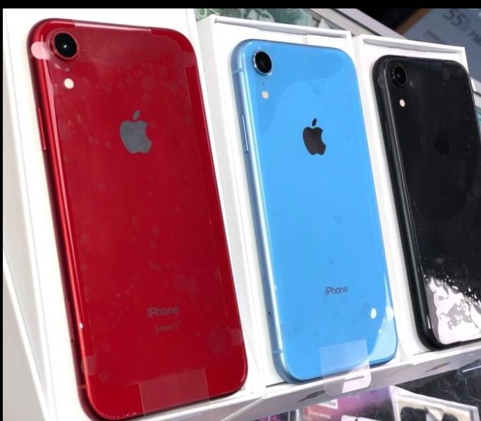 iPhone XR 64GB AT&T, Cricket H20 and Net 10 $399 each