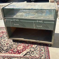 Free Display Case 