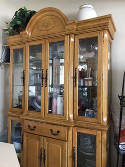 Chinero/ China Cabinet