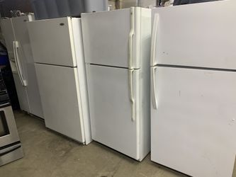 Top and bottom fridges whirlpool, kenmore, Ge all at 200