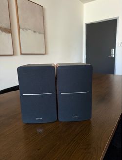 Edifier R1280Ts Powered Bookshelf Speakers