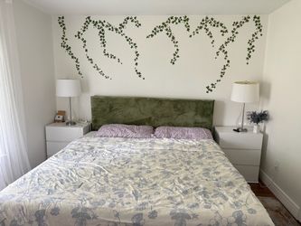 Bed frame with matteess- king