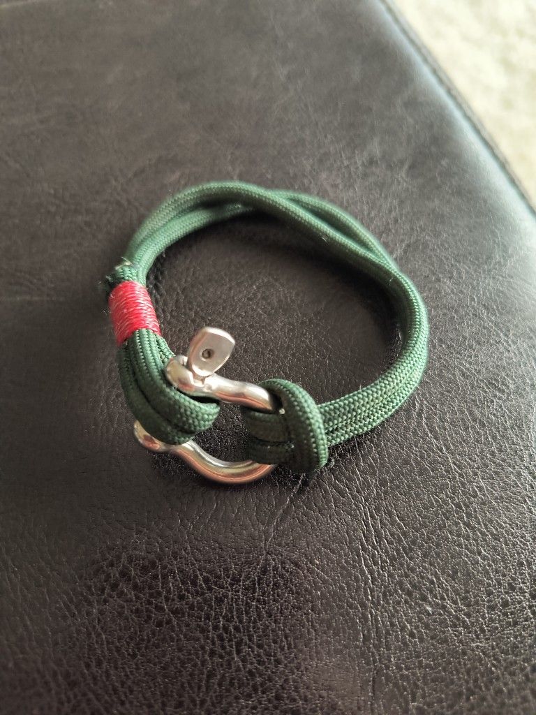 Young Men's Rope Bracelet With Clasp (Green And Red)