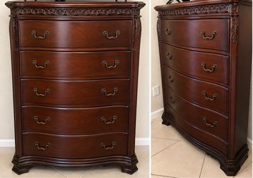 Dark Mahogany 5-Drawer Dresser – Ornate Wood Design