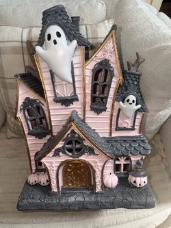 LED light up Halloween Pink Haunted House with Ghost, New