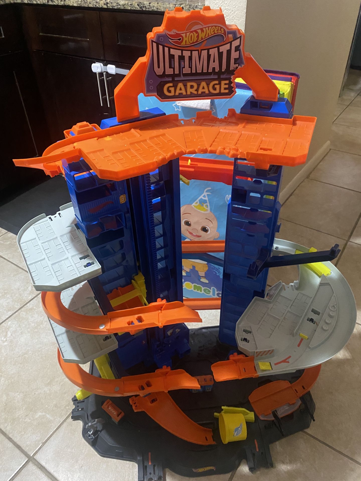 Hot Wheels Garage. 