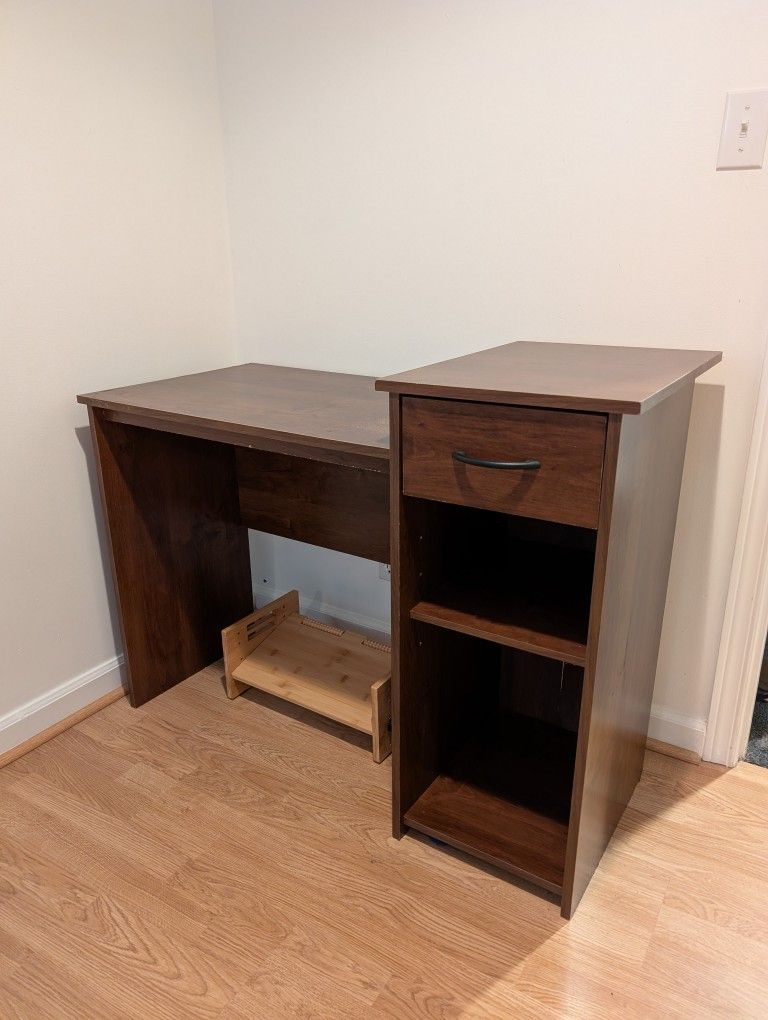 Desk!