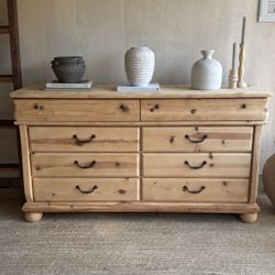 Vintage pine dresser