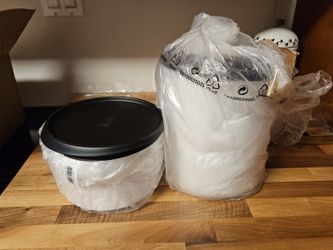 Set of Tupperware One-Touch Topper & Reminder Canisters White W Black Lids New