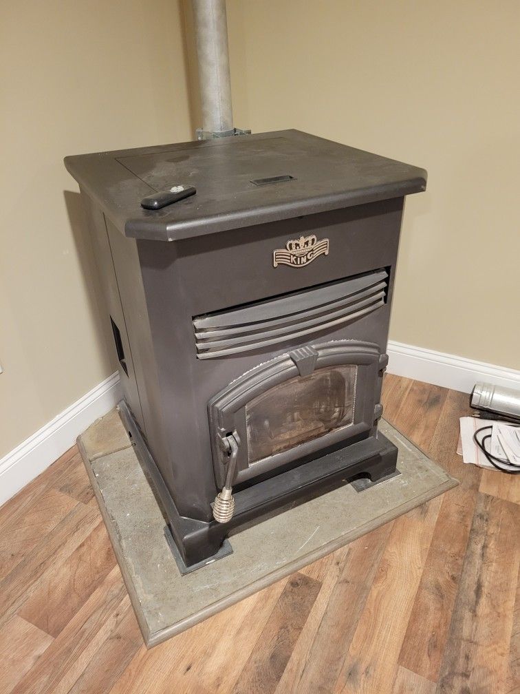 King Deluxe Pellet Stove 48,000 BTU! for Sale in Port Jeff Sta, NY - OfferUp