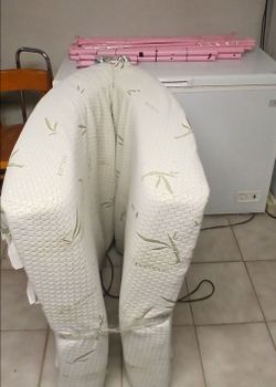 Twin bamboo mattress + twin bed