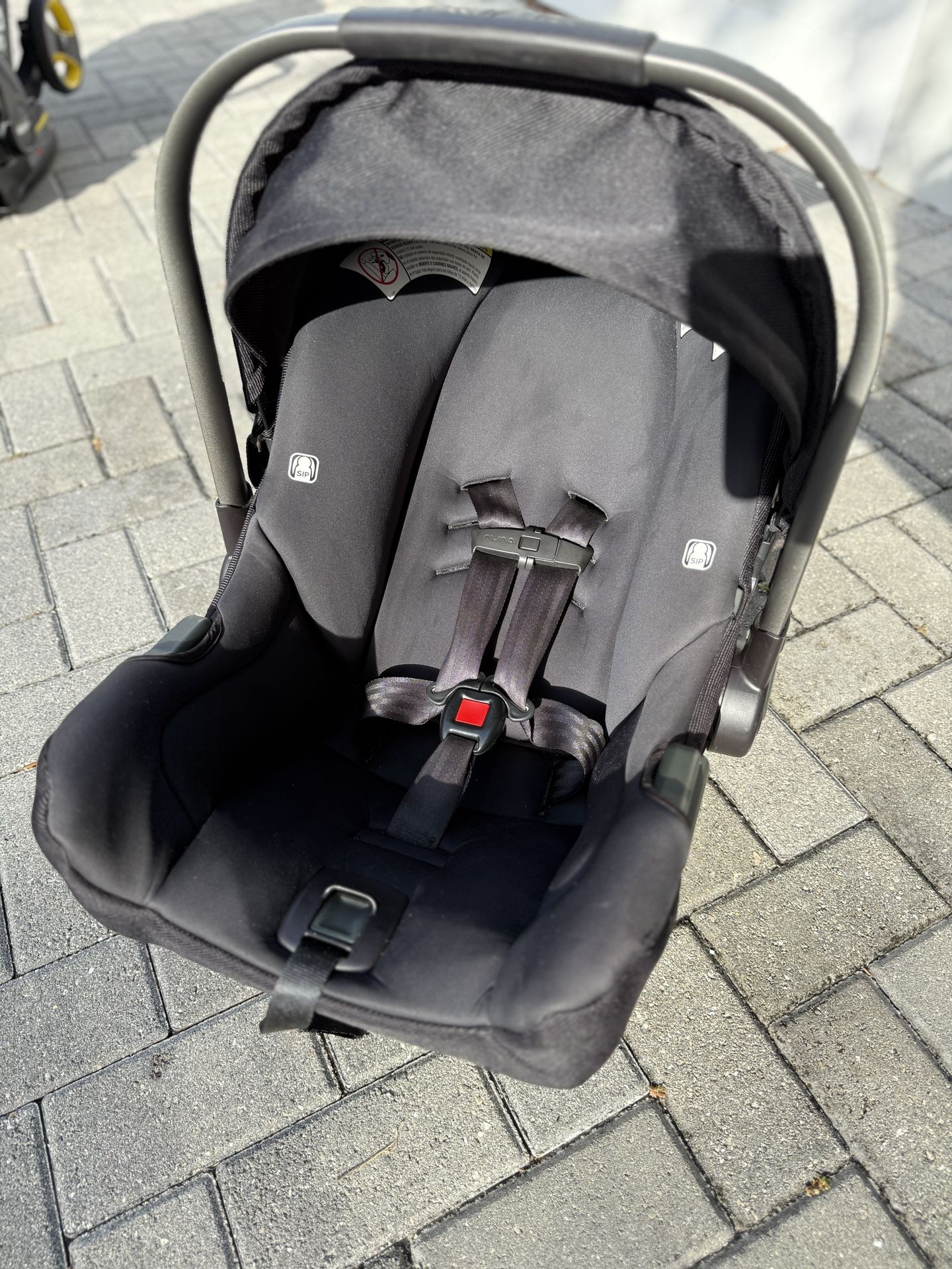 Nuna Infant Car Seat and Base