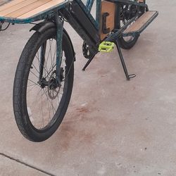 Electric Bike Magnum 26" With Original Charger Battery Capacity 80miles Per Charge Very High Quality