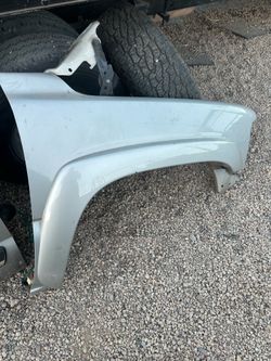 99-02 Silverado right fender Tahoe Suburban