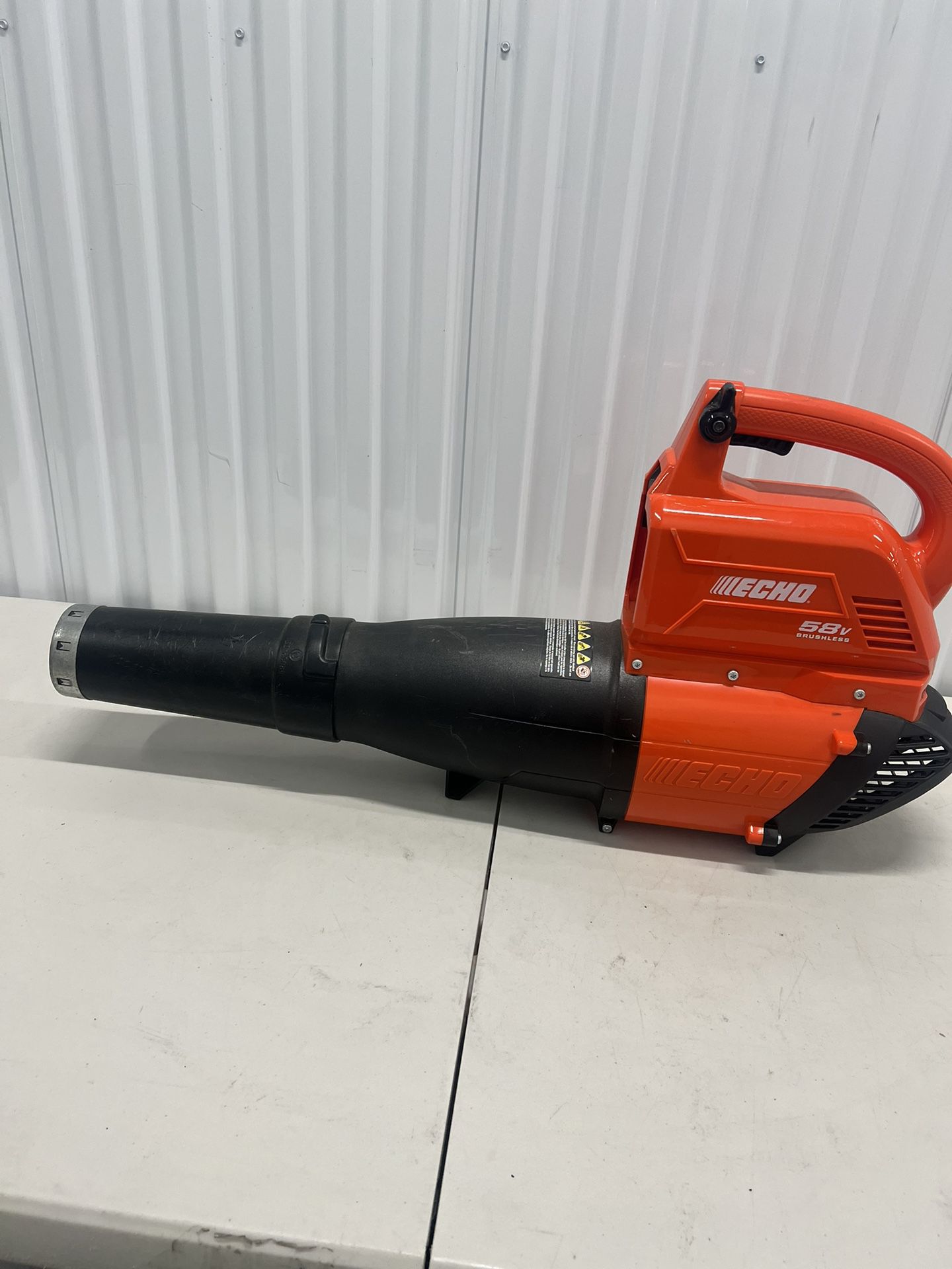 Echo CBL-58V 58 Volt Cordless Leaf Blower NO BATTERY, No Charger. BARE TOOL ONLY. Used in good condition with minor cosmetic blemishes from normal usa