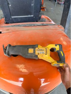 Dewalt reciprocating saw 60v $30
