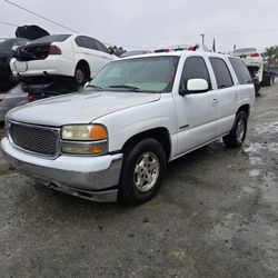 2002 GMC YUKON PARTING OUT PARTS FOR SALE 