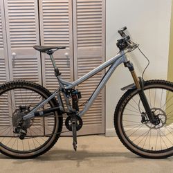 Turner Burner V3 Full Suspension 27.5 Mountain Bike - Medium