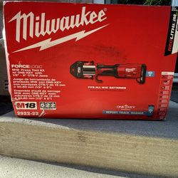Milwaukee M18 Force Logic Tool Press