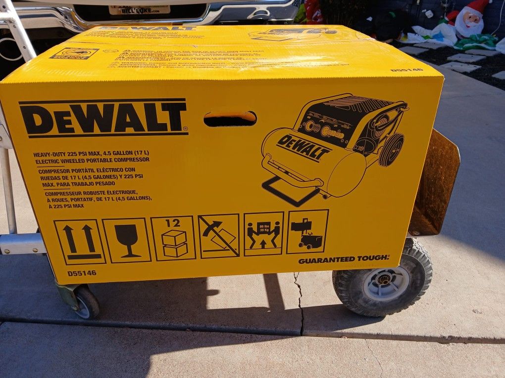 AIR COMPRESSOR DEWALT 