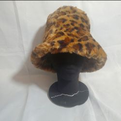 Womens Fleece Bucket Hat Winter Faux Fur Plush in Leopard Print Brown New