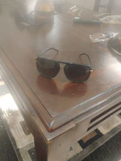 The Bruce woman sunglasses
