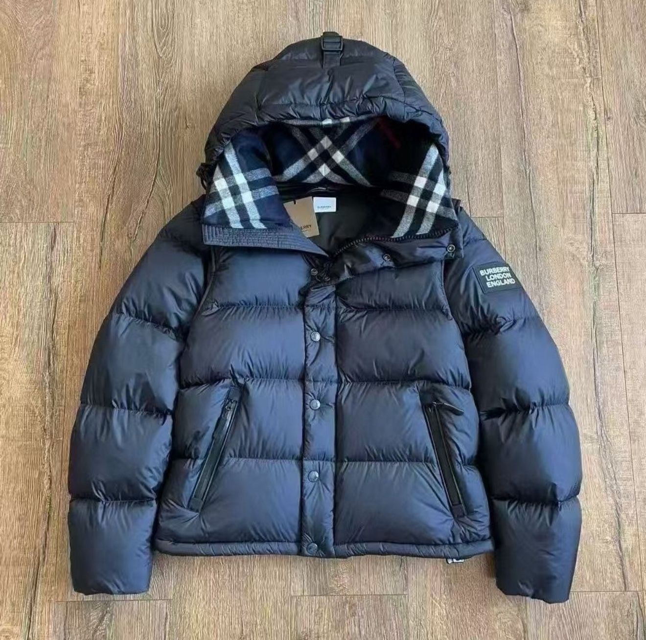 Burberry Puffer Jacket Black And White 