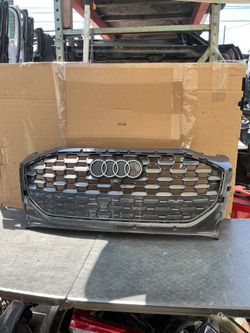 2025 - 2026 AUDI Q5 - FRONT GRILLE