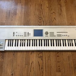 Korg Triton 76