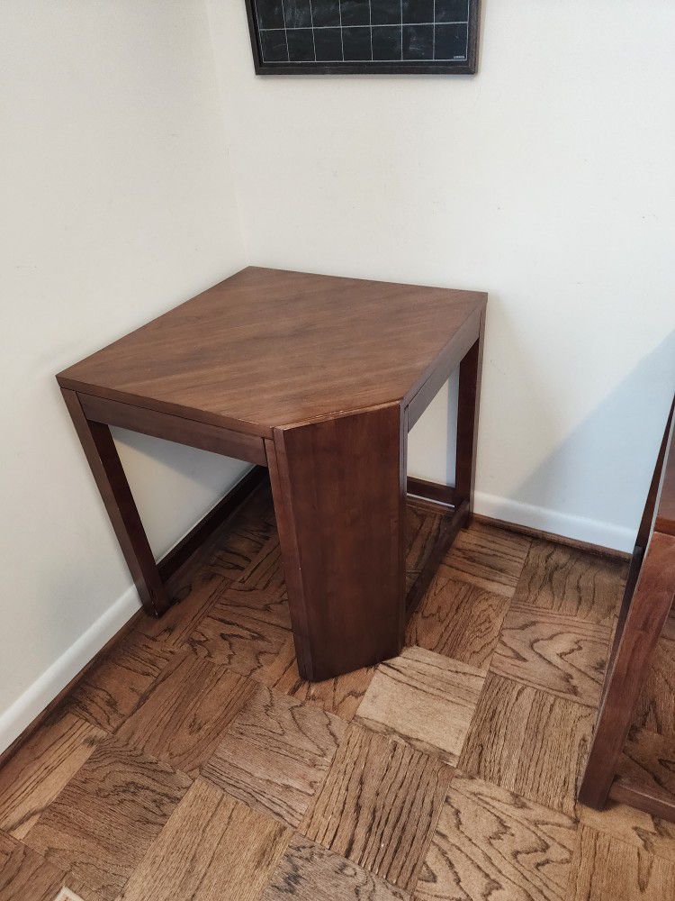 Hooker Furniture Wood Corner Desk 