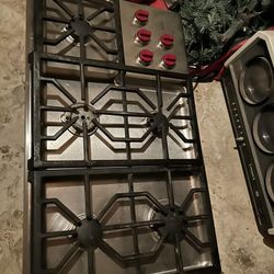 36” Wolf Stainless Gas Cooktop 