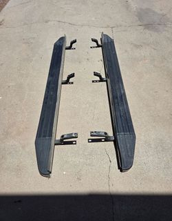 2017 Toyota 4 runner  side steps (original)