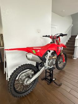 Honda CRF450R Dirt Bike 2026