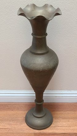 Floor vase