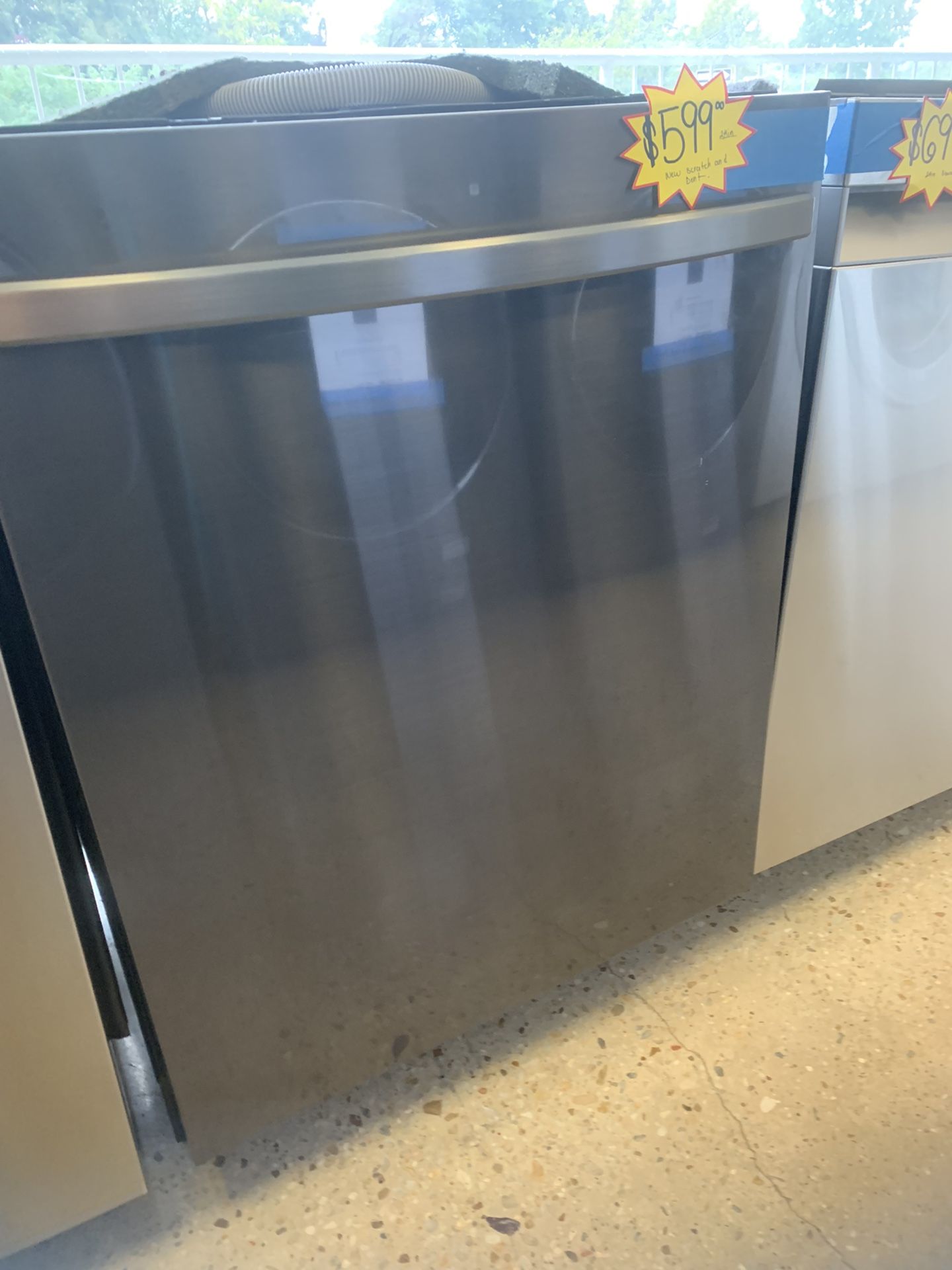New Scratch And Dent Samsung 24”dishwasher Stainless Steel 6 Months Warranty
