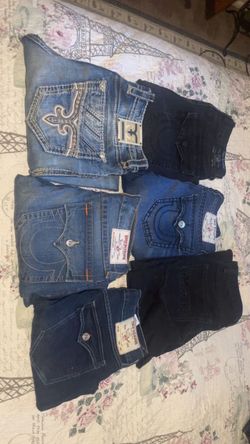 ROCK REVIVALS,TRUE RELIGIONS,ERIC EMANUEL.VERSACE BELT,ESSENTIALS,SPIDER HOODIE