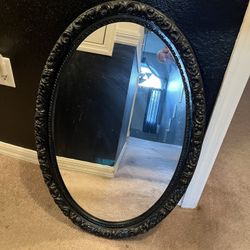 Black Antique Oval Mirror 30x30