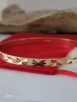 14K Solid Yellow Gold Diamond-Cut Star Bangle Bracelet, Satin Finish  - AMAZING! – Brazalete de Oro Solido