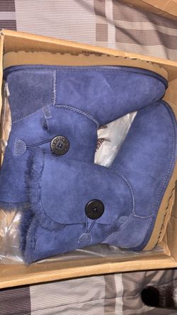UGG Bailey Button Boots Size 8 Blue suede