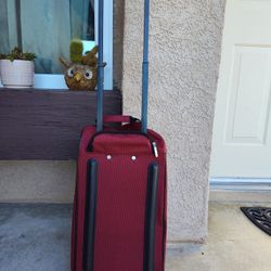 Embark Suitcase Wheels Extending Handle 
