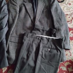 Saco Y Pantalón Size 38x30 Saco Size XXL En Buenas Condiciones $40