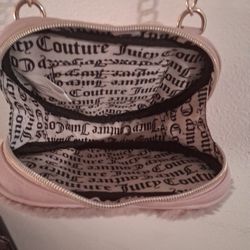 Juicy  Couture Heart-shaped Over The Shoulder Ladies Purse