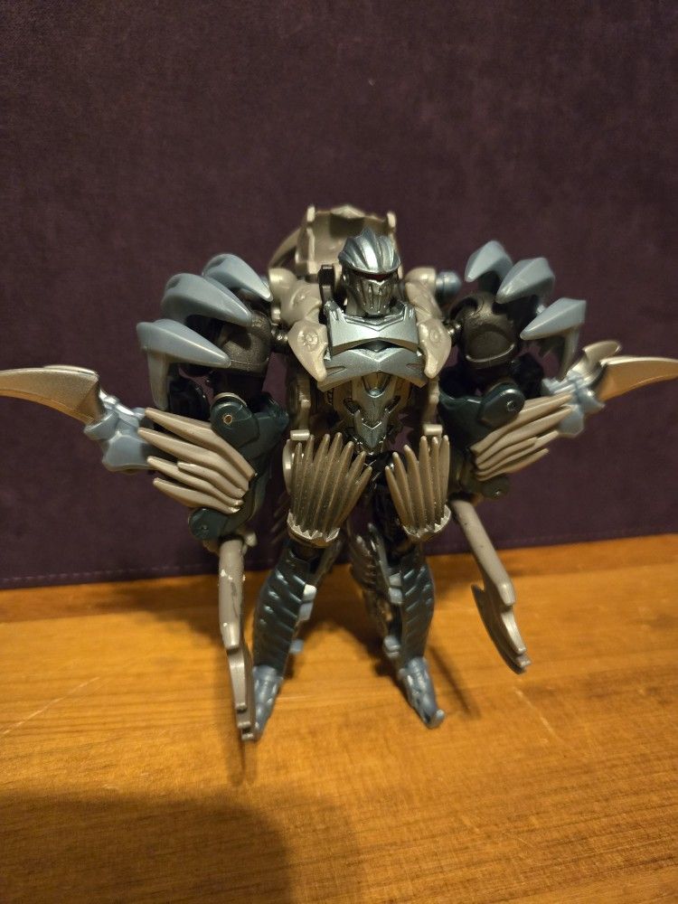 Transformers The Last Knight Dinobot Slash