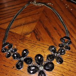 Beautiful Black Gem Necklace 